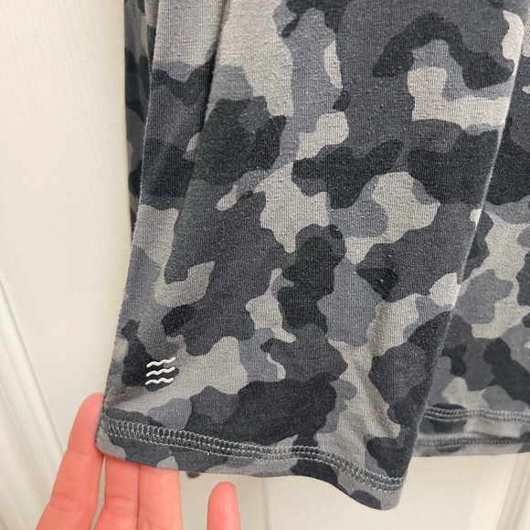 Free Fly Apparel Black and Grey Camo Longsleeve Top - Picture 6 of 9